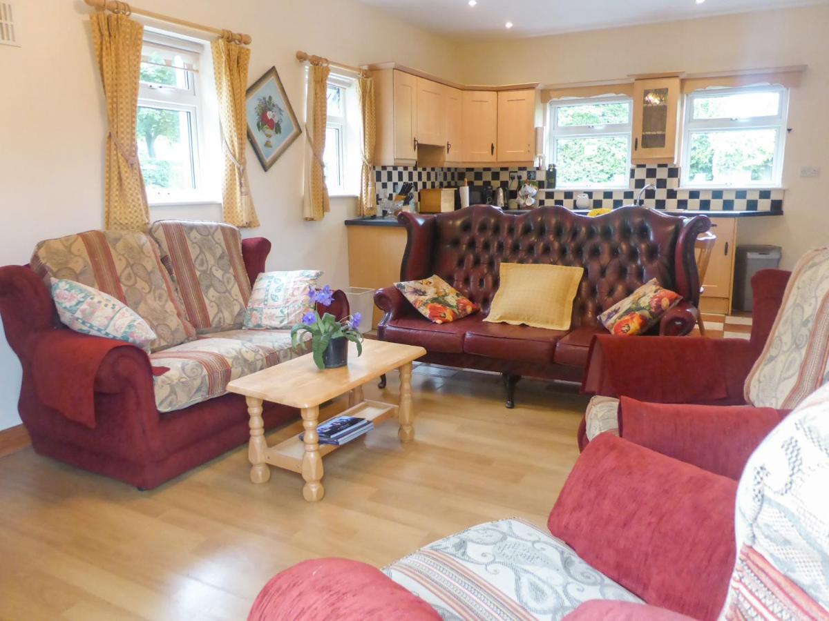Borahard Lodge Newbridge  Buitenkant foto